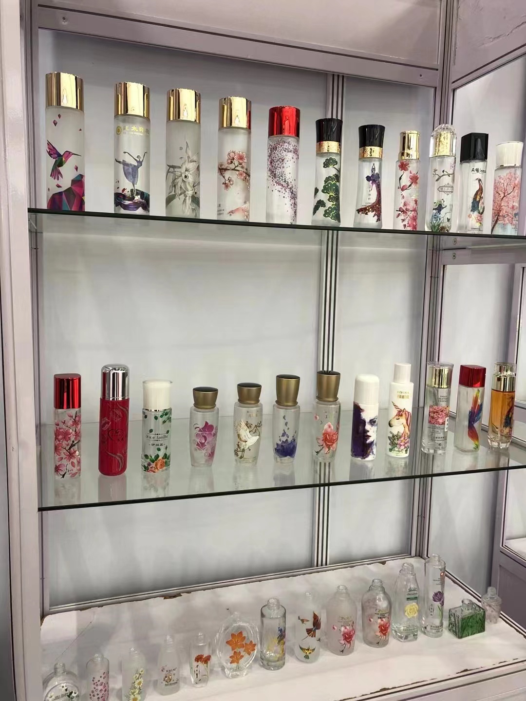 玻璃瓶水貼加工 玩具禮品塑膠五金水轉(zhuǎn)印水貼噴漆 外觀(guān)定制加工